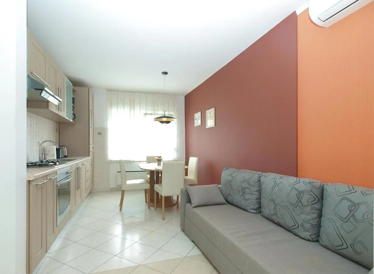 בית נופש PUY Villa Isabella 2103